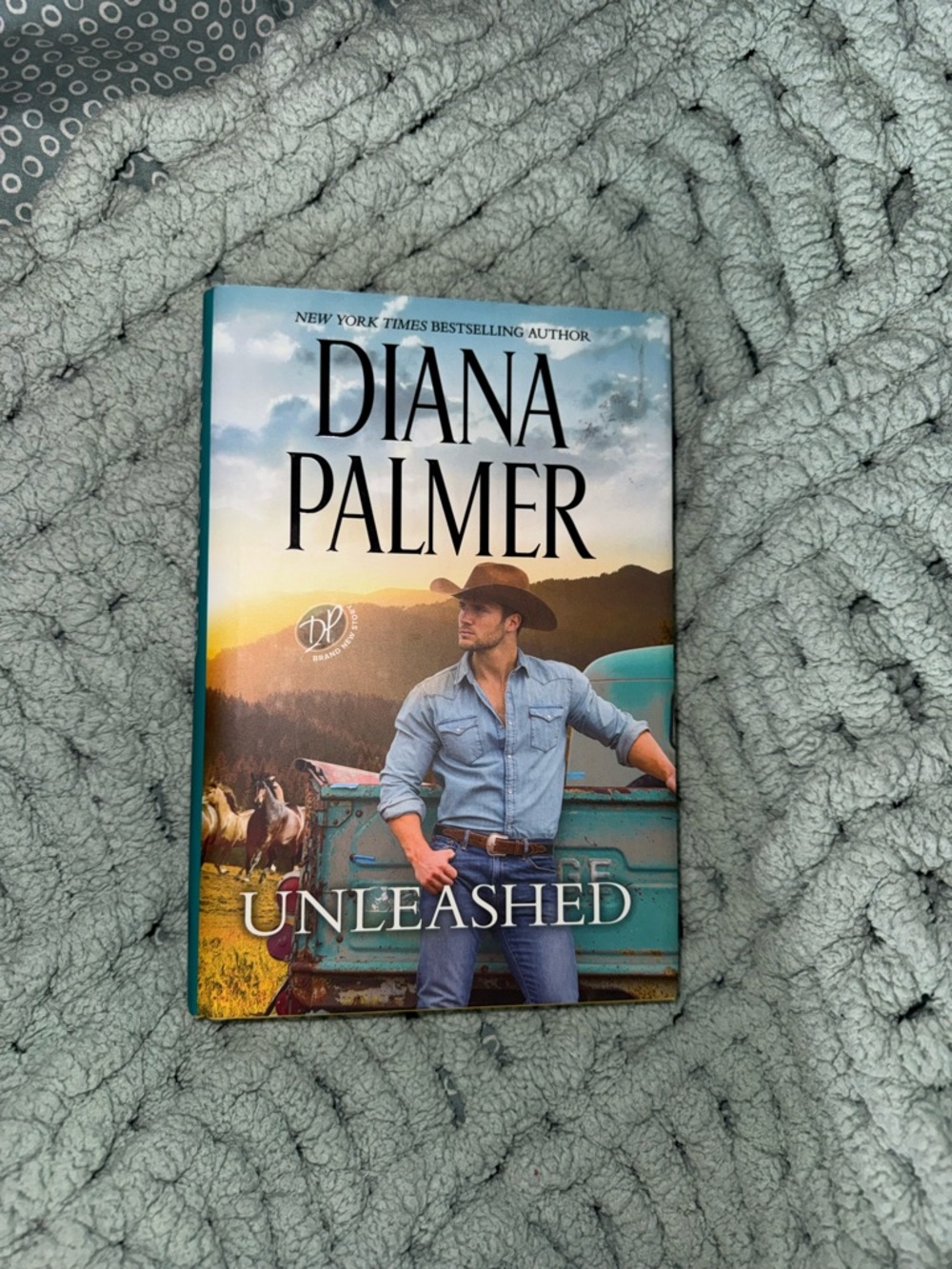 7 Book Bundle - Picture 8 of 8